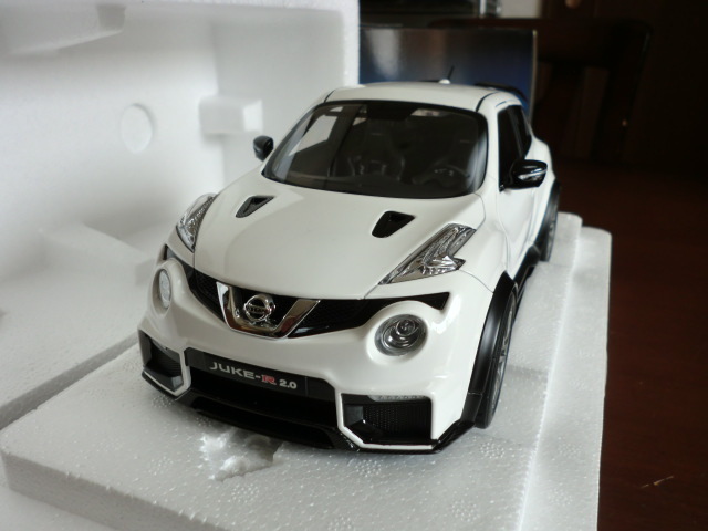 ★★1/18 日産 ジューク 2.0R ホワイト オートアート Auto art Nissan Juke 2.0R White★★