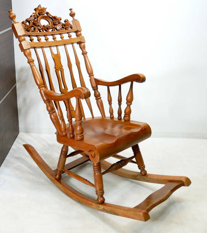 引取歓迎 東大阪(R602-B324)無垢材 透彫 豪華 ロッキングチェア 英国アンティーク調 透かし彫り 揺り椅子