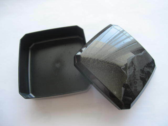 新品　未使用　金箔ラメ　黒色　ミニ重箱　一段のみ　おせち料理　容器　入れ物　12㎝×12㎝×5㎝　重箱　プラスチック　和食器