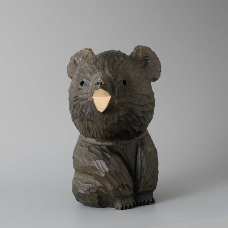 木彫の熊 北海道 民芸品 木彫り熊 高さ約18cm 木製彫刻 飾り オブジェ 置物 民藝 可愛い 木彫熊　