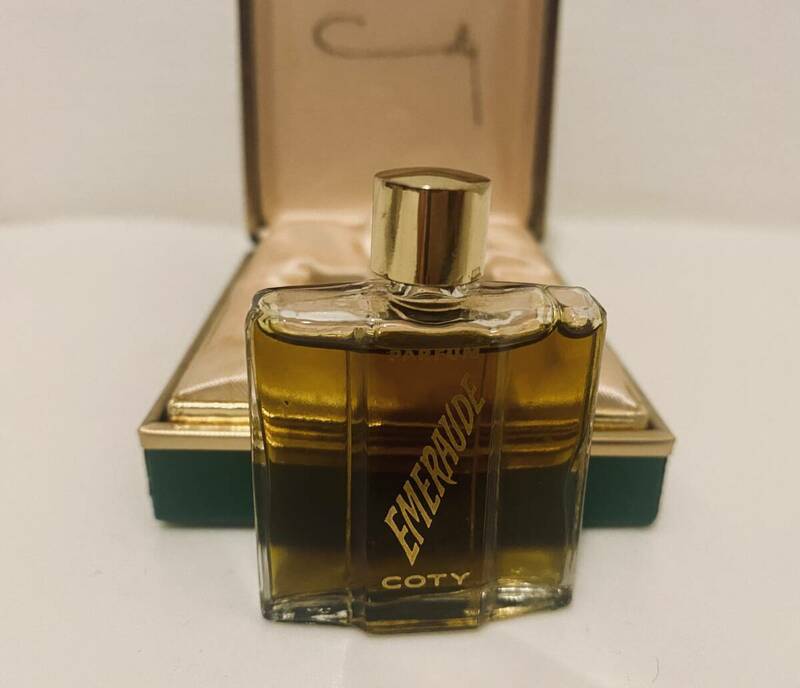 COTY EMERAUDE コティ エメロード NEW YORK PARIS ヴィンテージ品 1921年~1930年品? 0.25oz ケース付 未使用品？