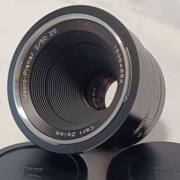 セール対象商品 ★☆ お買い得 ☆★ Carl Zeiss Makro-Planar T* 2/50 ZE (キャノンEF)