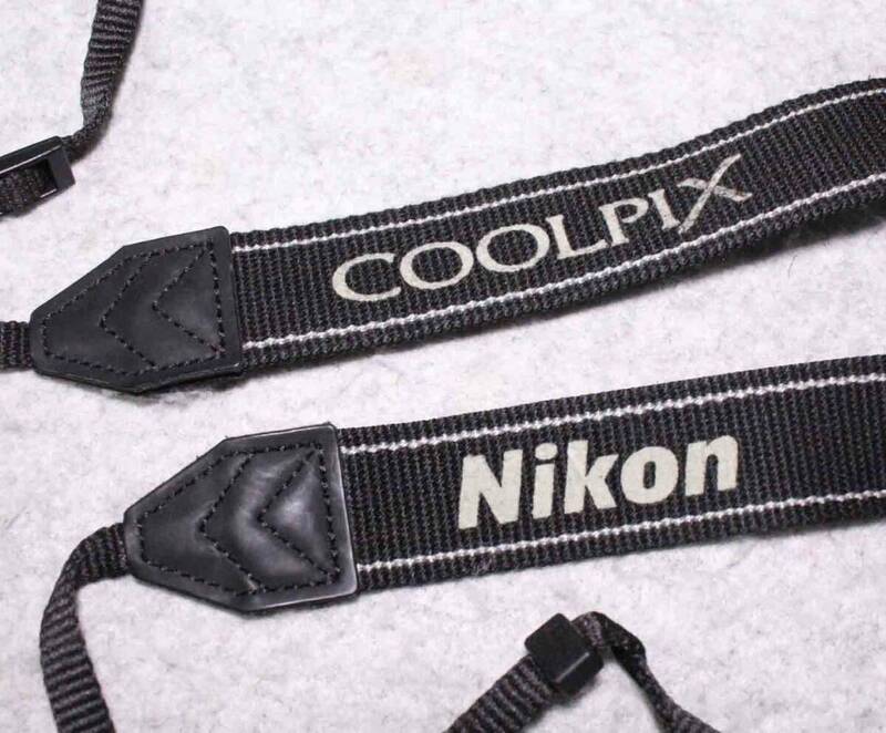 [is250]カメラ　ストラップ ニコン　クールピクス　黒　 Nikon COOLPIX black　strap