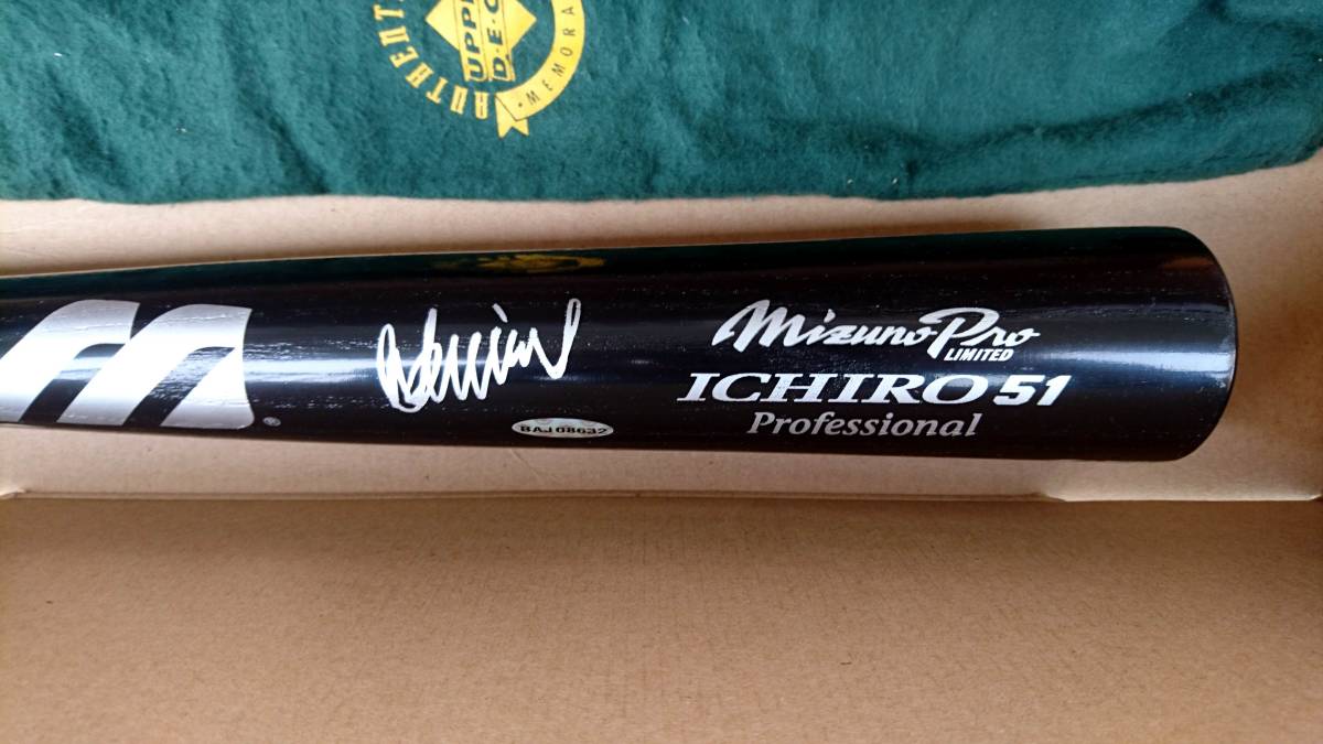 イチロー　直筆サインバット ミズノプロ アッパーデック社　ホログラム入り ICHIRO