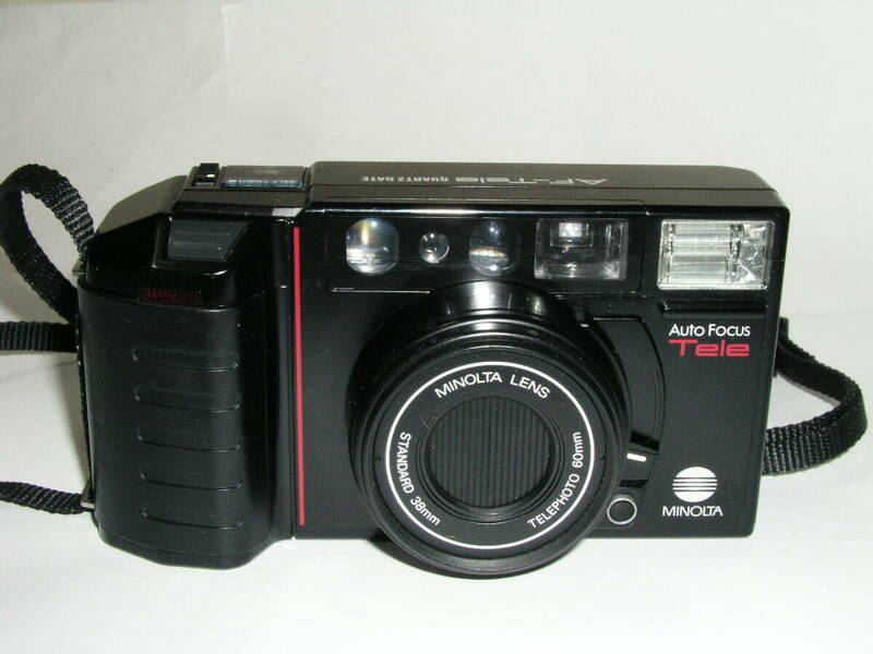 5922●● MINOLTA AF-Tele QUARTZ DATE、38mmF2.8/60mmF4.3、2焦点カメラ、1980年発売 ●63