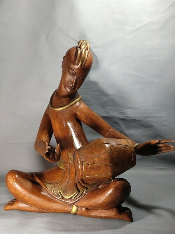 木彫 オブジェ 彫刻 アフリカ　の　置物　アンティーク