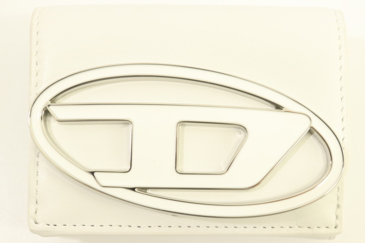 【中古】DIESEL レディース財布 - 三つ折りウォレット 1DR TRI FOLD COIN XS II DIESEL - 白 ホワイト ロゴ