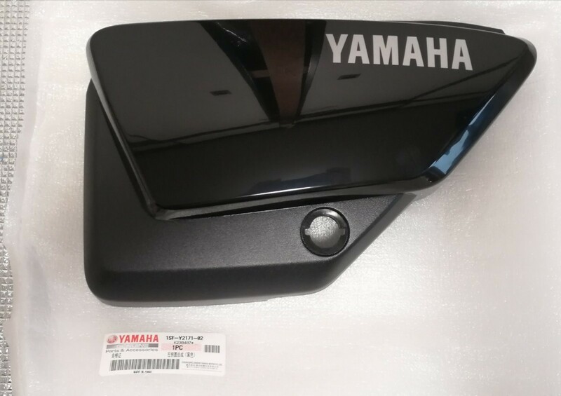 新品未使用 YB125SP サイドカバー 黒（字なし） ヤマハ純正 左側 1SF-Y2171 -02 サイドカウル 