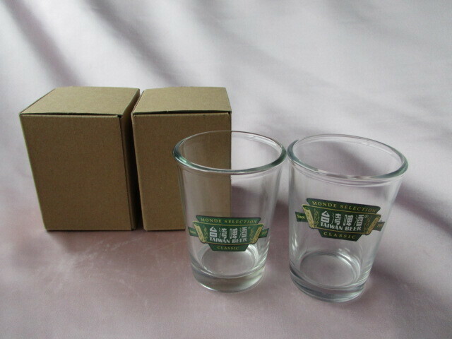 台湾ビール　小さめ ビール グラス　２個セット　紙箱　未使用品