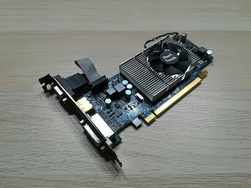 ☆AMD Radeon HD7570 1GB DDR3 PCI Express グラフィックボード/ビデオカード/動作品