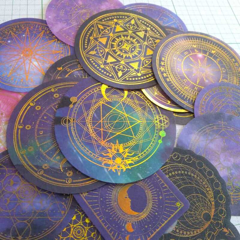 魔法陣　召喚　カード　フィギュアの装飾　20枚セット　金彩　宇宙
