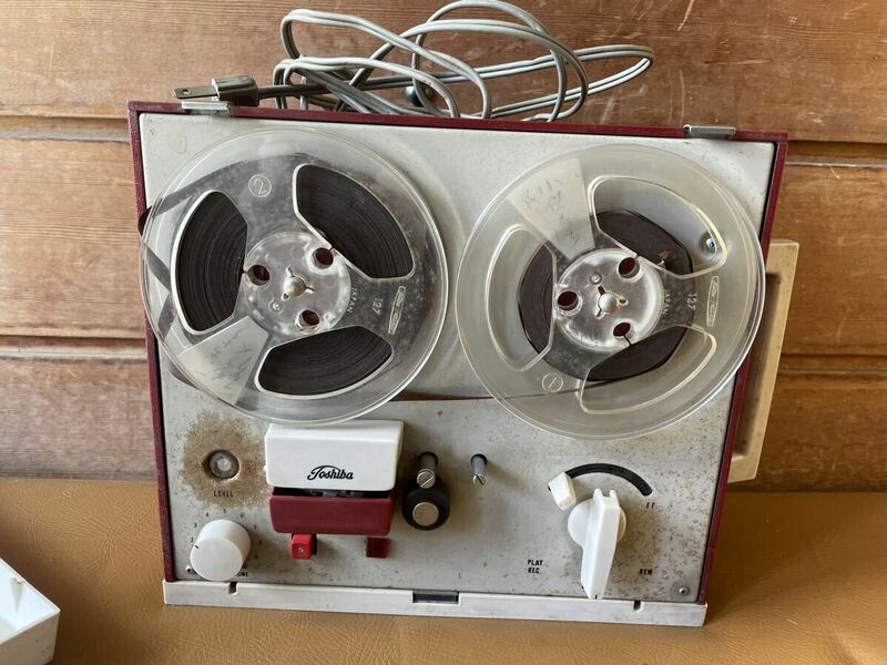 1960年代 Toshiba テープレコーダー GT-600 当時の貴重な家庭用テープレコーダー