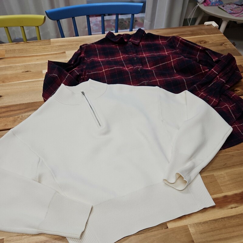 ユニクロフラネルシャツMとGUオフホワイトのセーターのセット