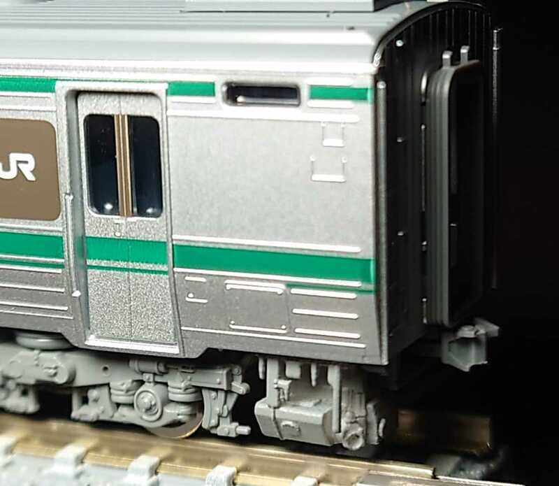 TOMIX キハ185(復活国鉄色)に♪トイレタンク、車端部床下機器　2両分