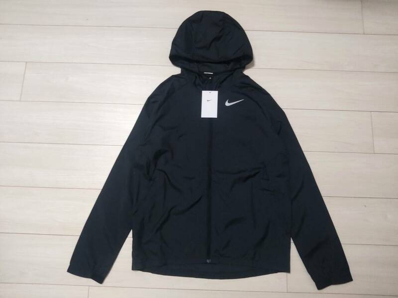 ★新品　ナイキ　NIKE　ランニングジャケット　★反射素材　★軽量　★薄手　★黒色　★Mサイズ