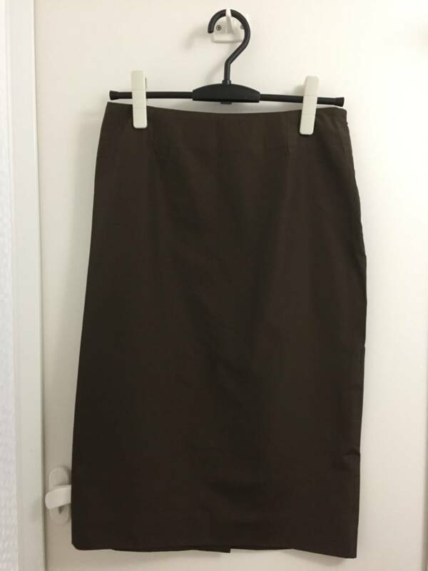 ジバンシィ★GIVENCHY　タイトスカート　サイズ38　茶色　シルク45%、ポリエステル55%