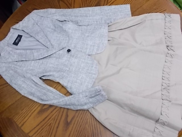 新品★コムサイズム★お洒落なジャケットとスカート★S