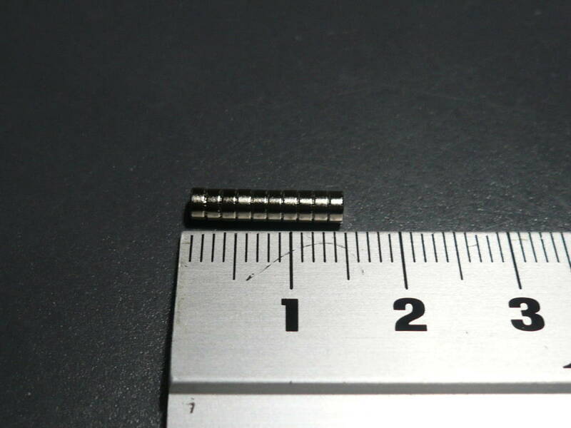 極小磁石 模型の開閉に 極小 極薄 ネオジムマグネット3mm×1.5mm　10個セット☆