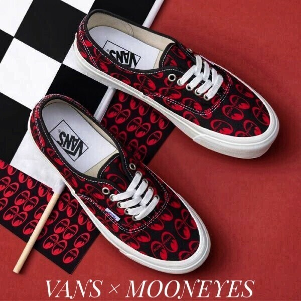 最値!新品!定11000円!70's復刻!生産終了アナハイムモデル!VANS×ムーンアイズ オーセンティック 44 スニーカー!通称ブラックチェリー!26.5