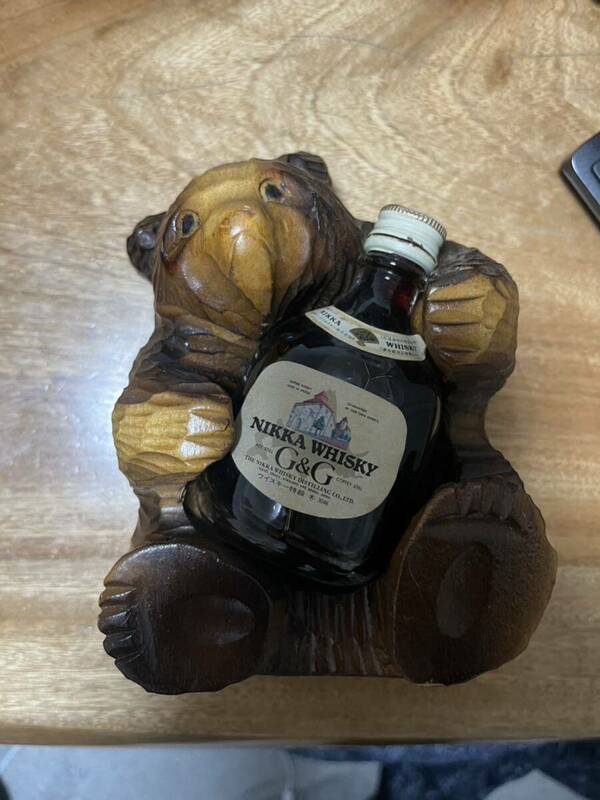 NIKKA WHISKY　ニッカウィスキー　木彫り　熊の置物　G&G
