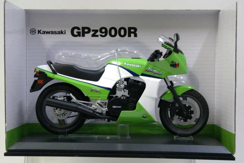 【アオシマ】新価格 1/12 カワサキ GPz 900R ニンジャ ライムグリーン/白（ 商品№ 110805)の完成バイクモデル