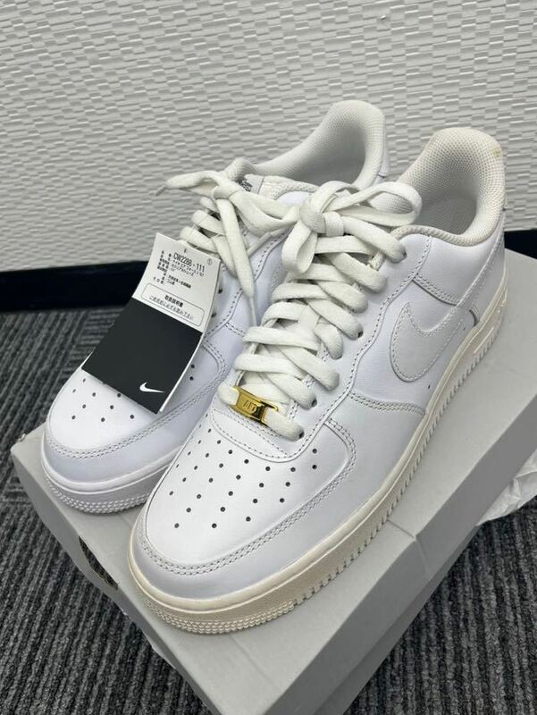 ナイキ NIKE AIR FORCE1 07 ホワイト 28cm