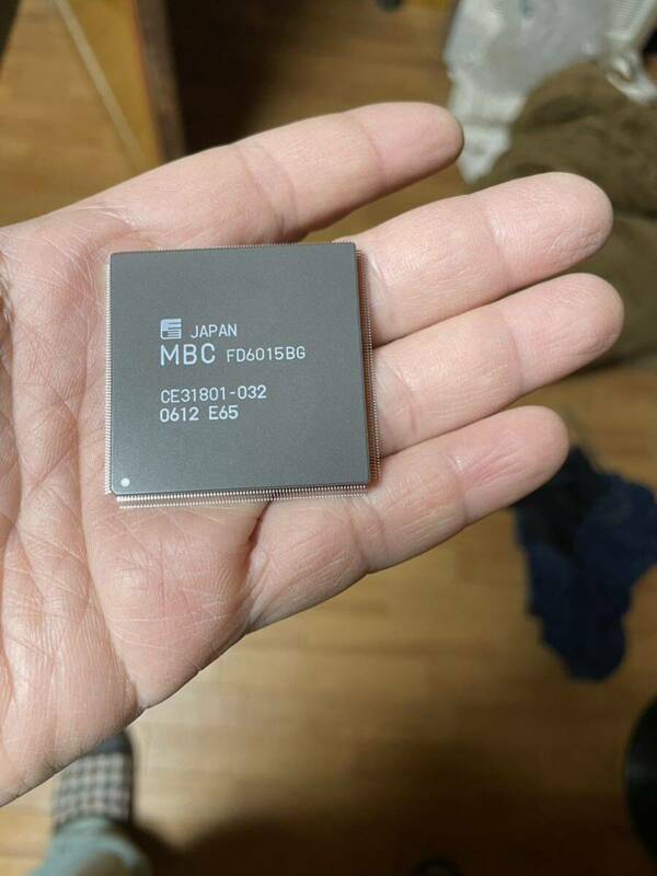 H35。CPU。電子部品MBC FD6015BG。新品同様。未使用.