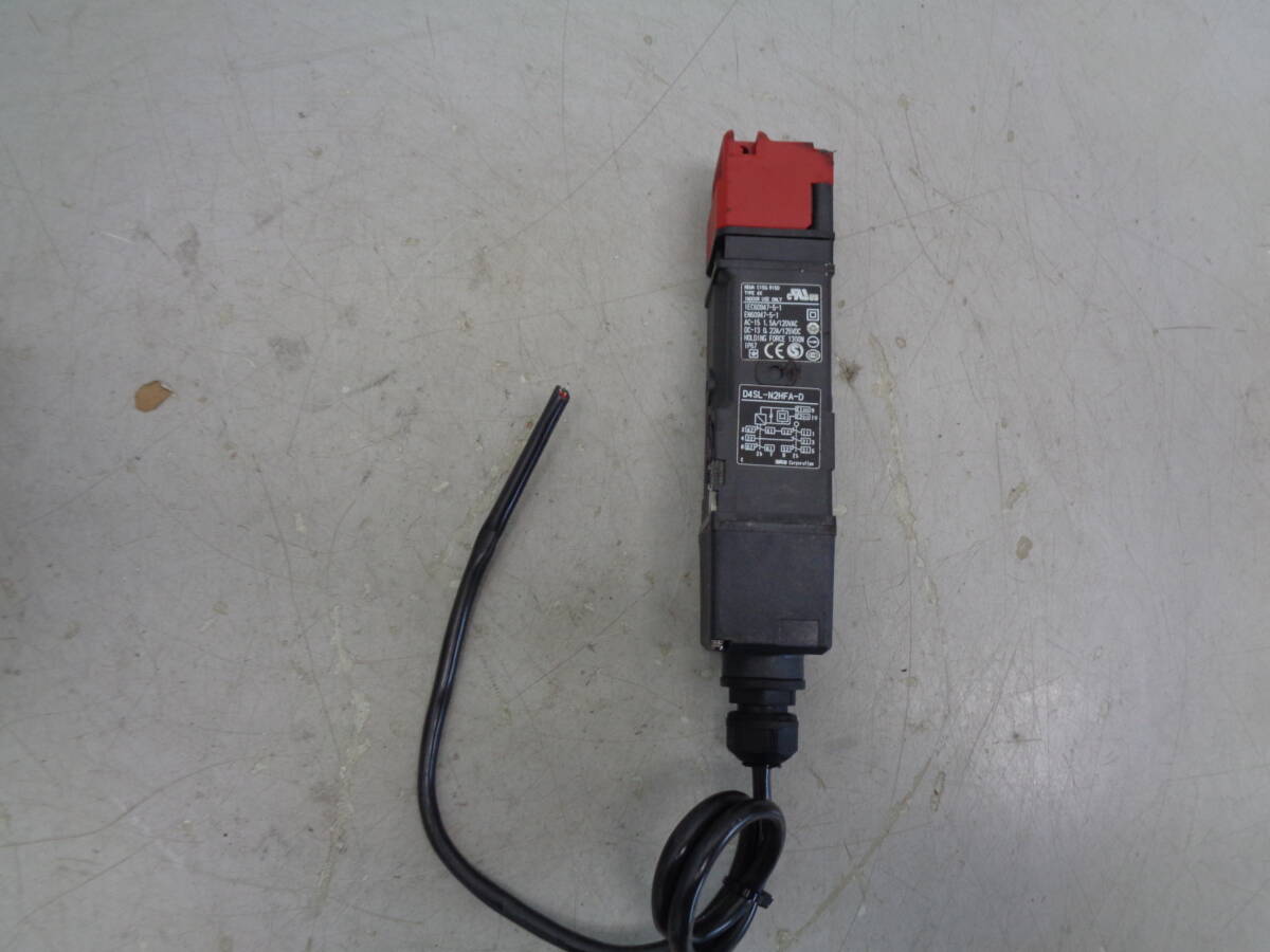 C247 オムロン(omron) 小形電磁ロック・セーフティドアスイッチ D4SL-N2HFA-D ①O-2