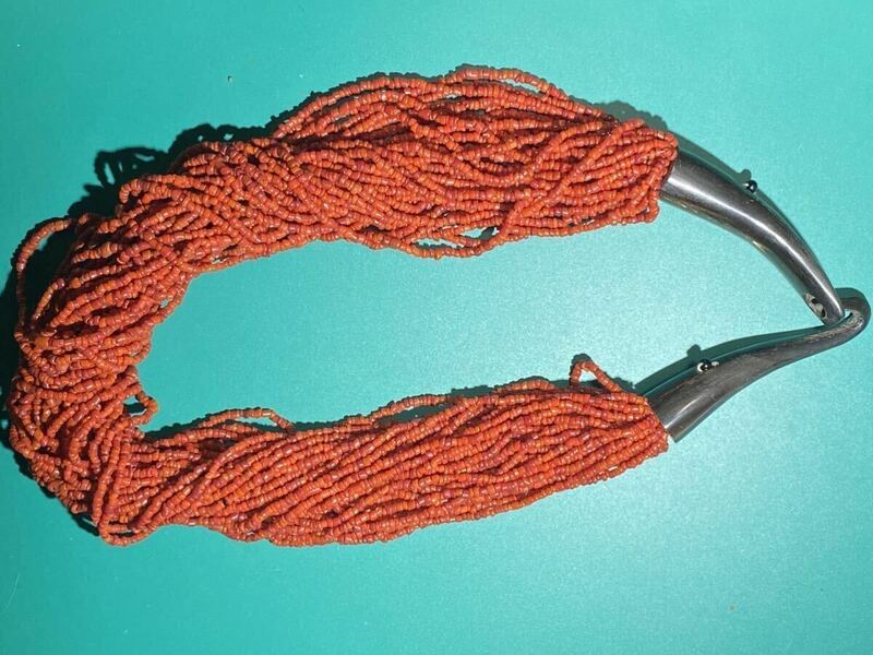 繊細でワイルド・・・ビーズ珊瑚ネックレス・５５ｃｍ・１９０．６グラム