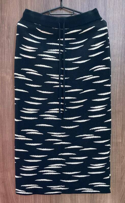 【4701】FOSI. フォーシ zebra ゼブラ柄　Jacquard ジャガード knit skirt ニットスカート