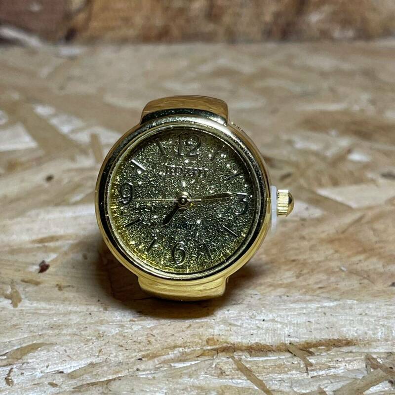 【新品未使用】リングウォッチ 指輪 時計 ゴールド