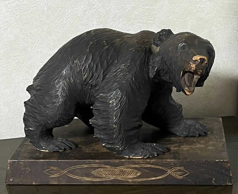 昭和レトロ 木彫 熊 木彫り熊 木製 台座付インテリア 工芸品 詳細不明