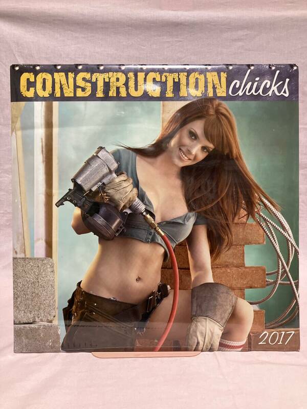 CONSTRUCTION chicks 2017カレンダー　未使用未開封
