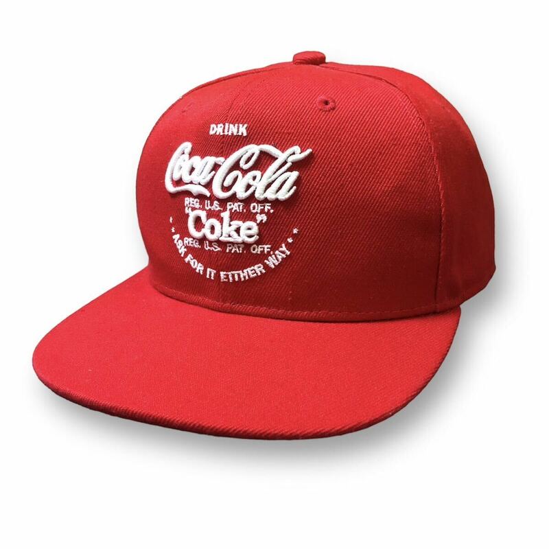 送料520円　Coca-Cola コカコーラ　2016年　刺繍ロゴ　　CAP 帽子　企業系　立体感のある刺繍　サイズフリー