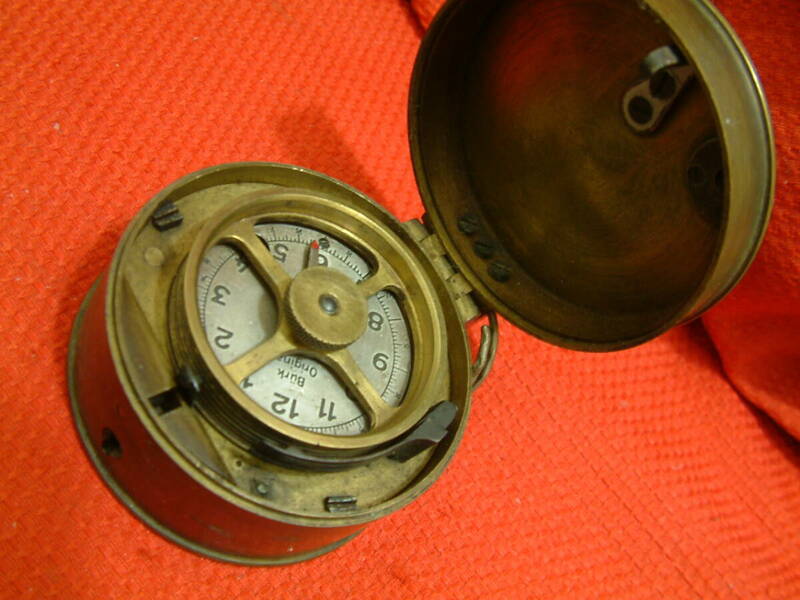 レア！ごつい夜警時計　BURK　original　バーク・オリジナルです。