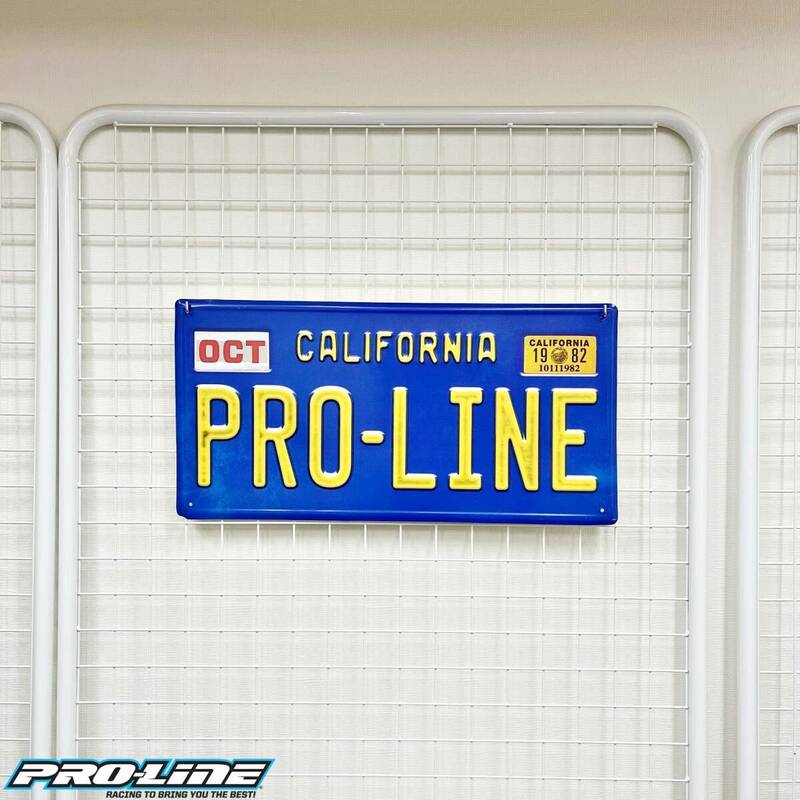 プロライン レーシング (PRO-LINE) ライセンスプレート型 (アメリカ自動車ナンバー) ブリキ看板 部屋に!! ガレージに!! いかがでしょうか？