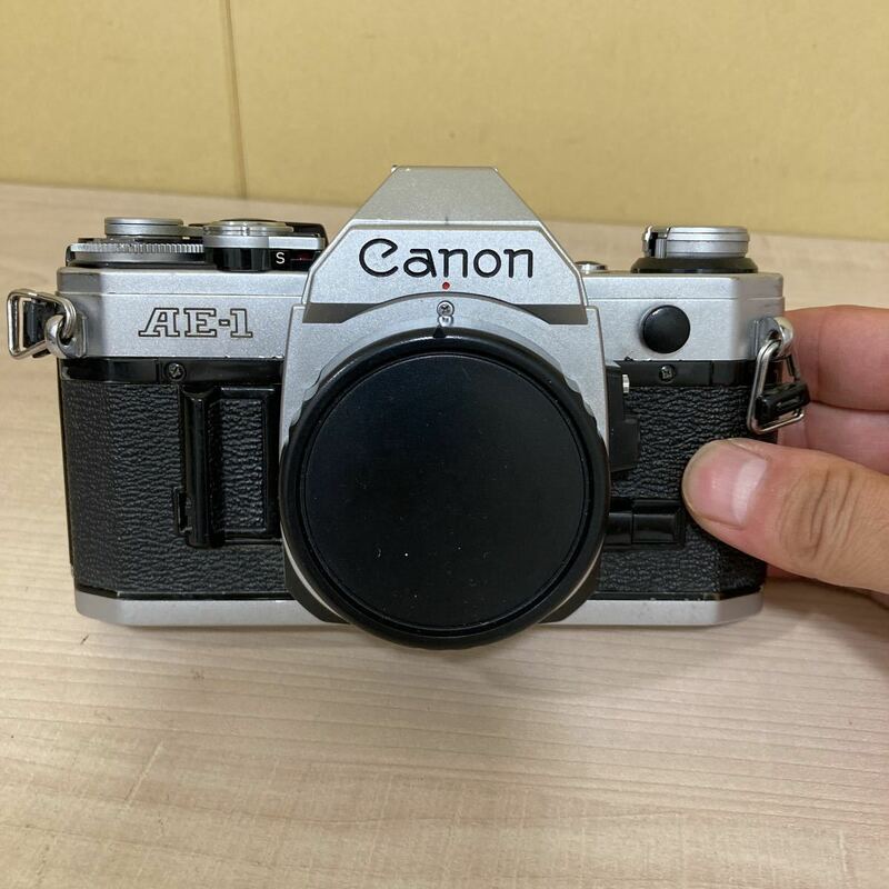 6731 Canon キャノン AE-2 シルバーボディ フィルムカメラ レトロカメラ 動作未確認