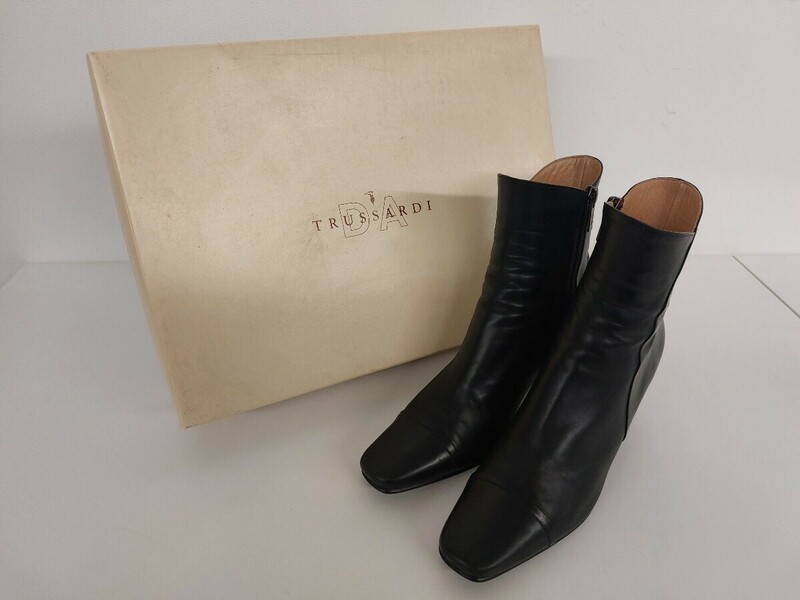 9399　TRUSSARDI トラサルディ レディース ショートブーツ 24.0cm ブラック USED品