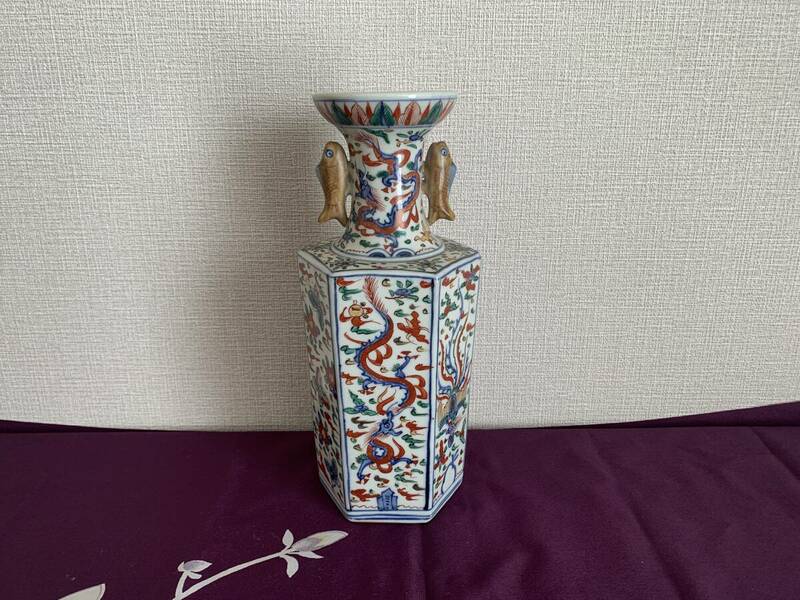 中国 大明萬歴年製 色絵魚耳 花瓶
