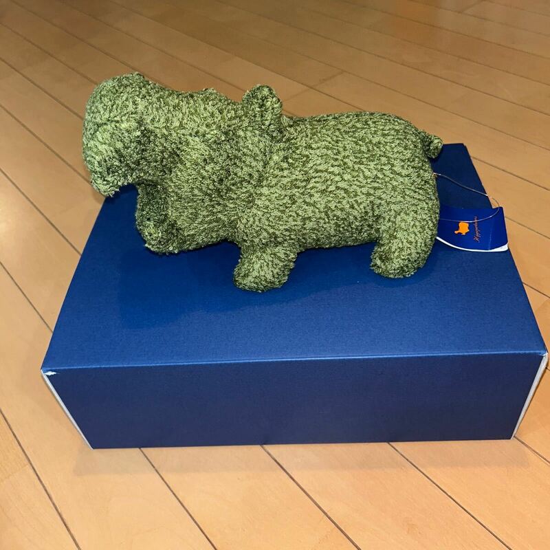 新品 ヒポポタマス / Hippopotamu　ソフトトイ Soft Toy ぬいぐるみ Pistachio ピスタチオ M