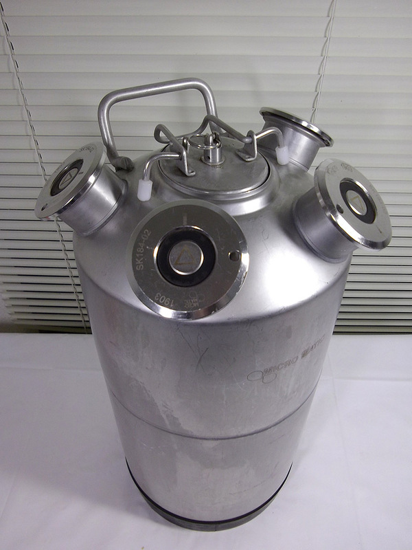 MicroMatic 4.8ガロン ステンレス ビールサーバーライン清掃掃除 ４バルブ クリーニング缶 クリーニング樽 マイクロマチック
