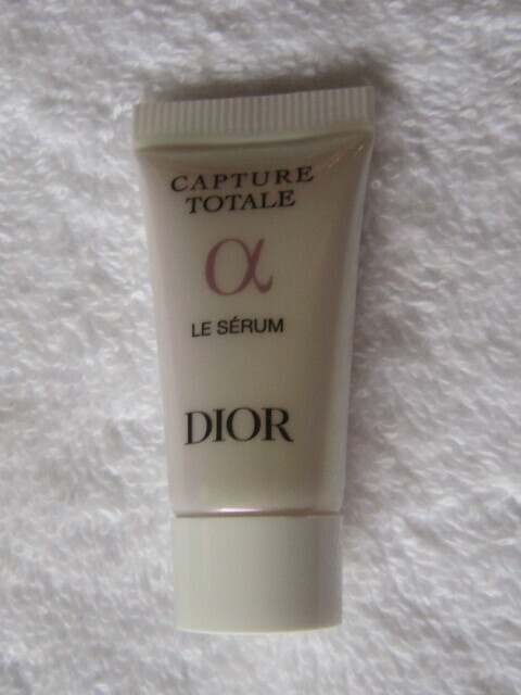 ☆サンプル！新品！Dior ディオール カプチュール トータル ル セラム （美容液） 5ml！！