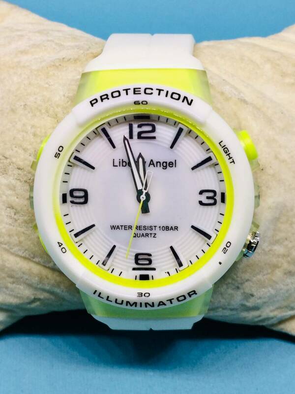 (E54)イエローグリーン(*'▽')リバティエンジェル（電池交換済み）スポーツウオッチUSED（送料全国一律185円）素敵な時計です。
