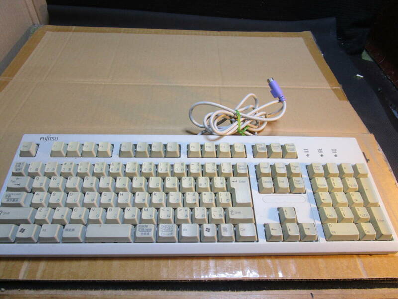 ③T.710.51B~ FUJITSU 富士通 キーボード 中古品