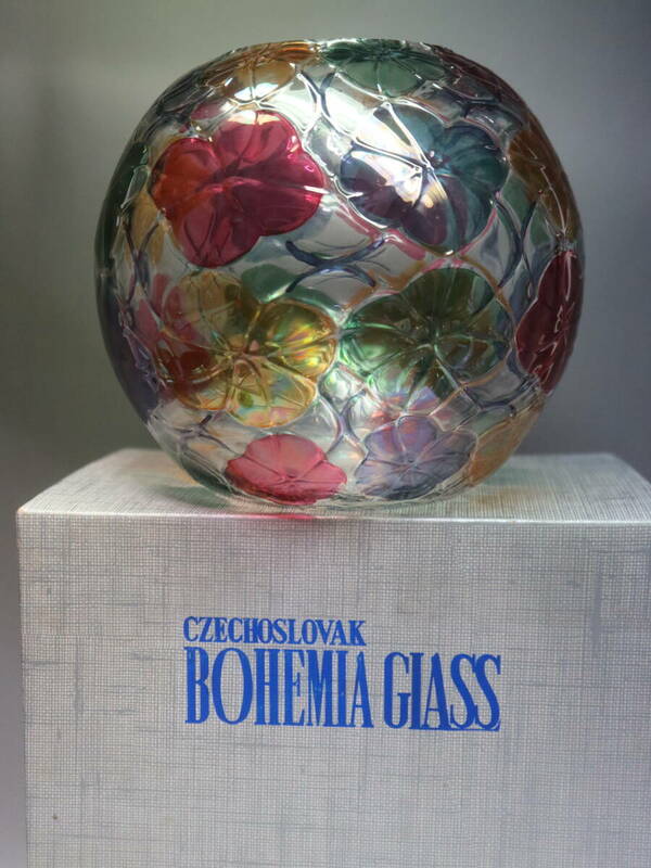 チェコスロバキア ボヘミアガラス 丸型 花瓶