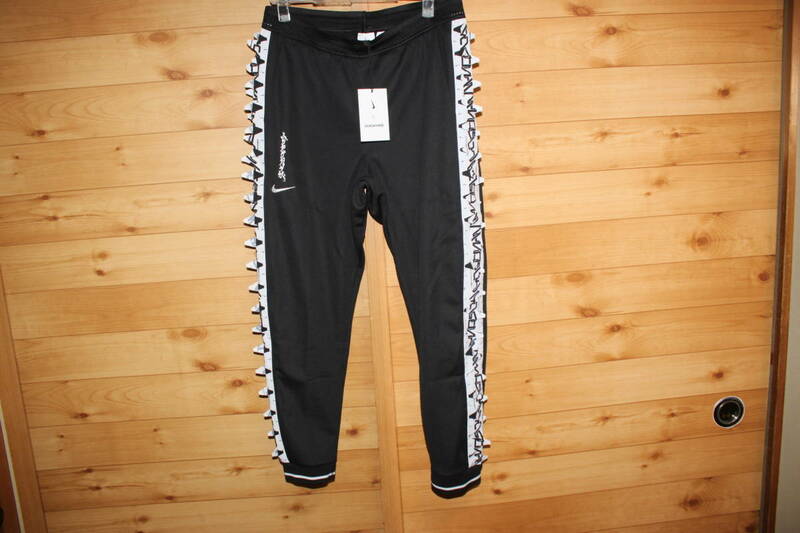 未使用　L　ナイキ NIKE　ナイキ×アクロニム　コラボ NIKE×ACRONYM Therma-FIT Knit Pants ジャージパンツ　CZ4676　送料無料