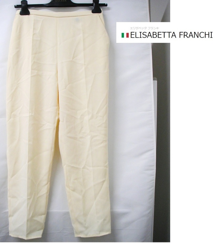 ELISABETTA FRANCHI (エリザベッタフランキ) スーツパンツ　パンツ　七分丈　レーヨン素材 スラックス　Sサイズ イタリア製 ヌードベージュ