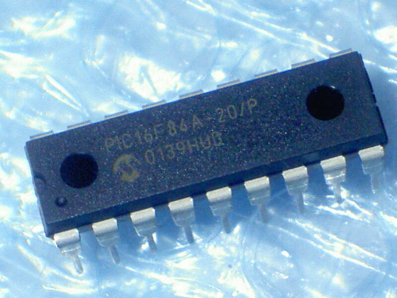 Microchip マイクロチップ PIC16F84A-20/P