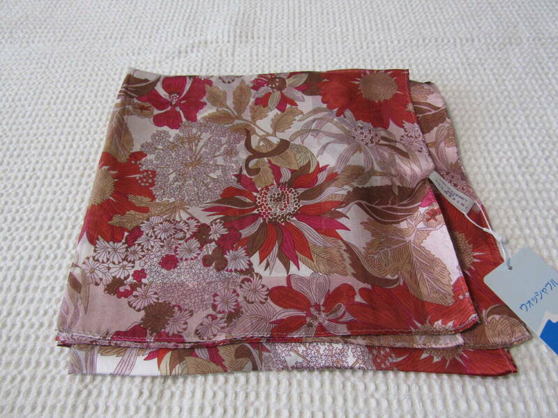 49　新品　リバティ　スカーフ　シルク　絹100％　花柄　約82Ｘ82㎝　日本製　未使用　定形外郵便の送料94円