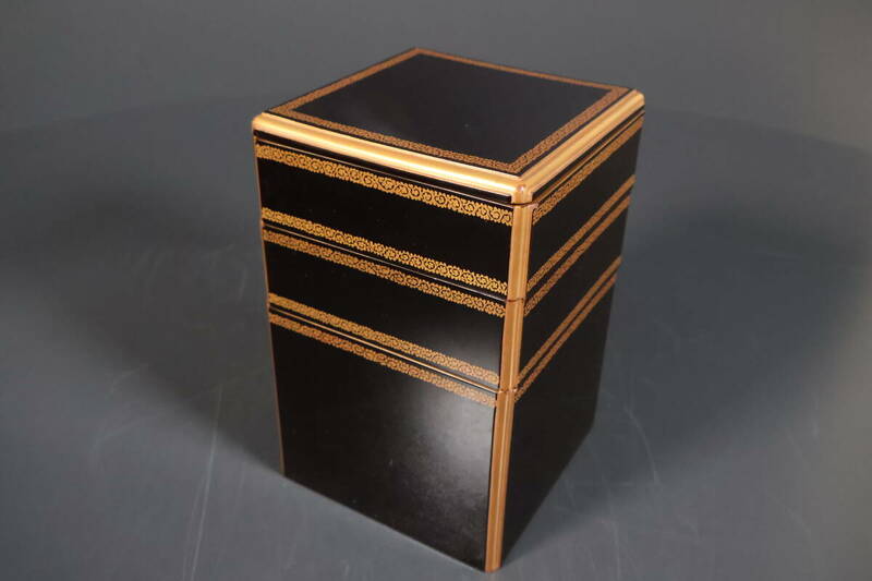 【和】(8632)　時代古作　時代蒔絵　三段重　重箱　上手品